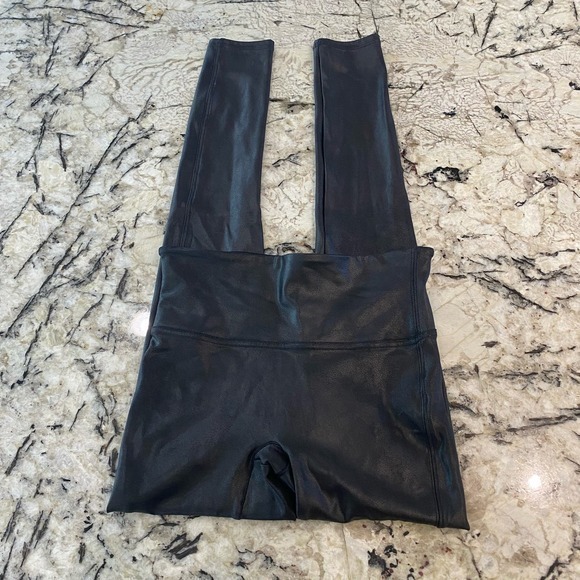 Spanx Faux Leather Black Leggings Size Small - Picture 3 of 8